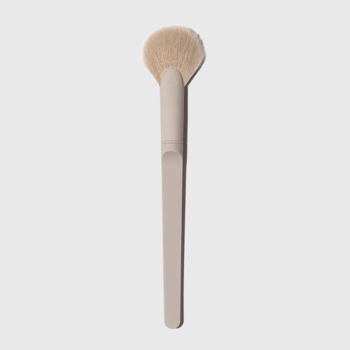 2.KKS 23 PACKSHOT BACK TREATMENT BRUSH JPEG 3x4 144DPI B