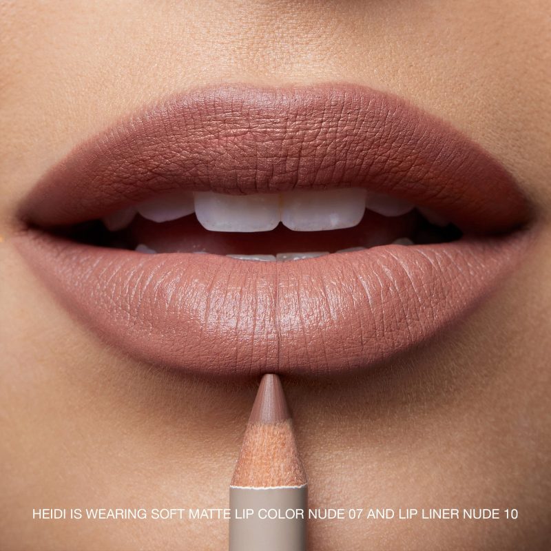 5.SKKN MODEL IN HOUSE SHOOT LIPLINER NUDE10 0941 B 1x1 adbe8441 fd8d 455f a123 36b9a1629955